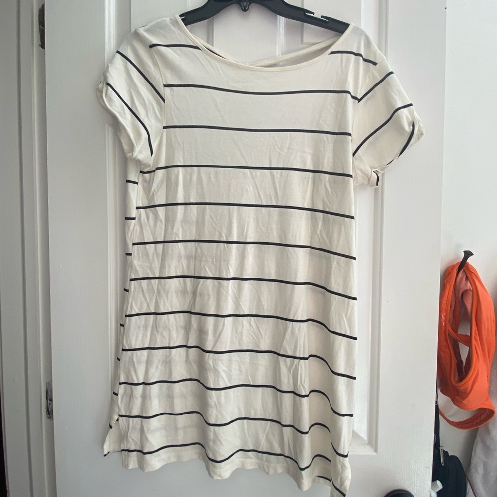 Billabong Striped Open-back Tshirt Dress, Size Medium, Can fit a small